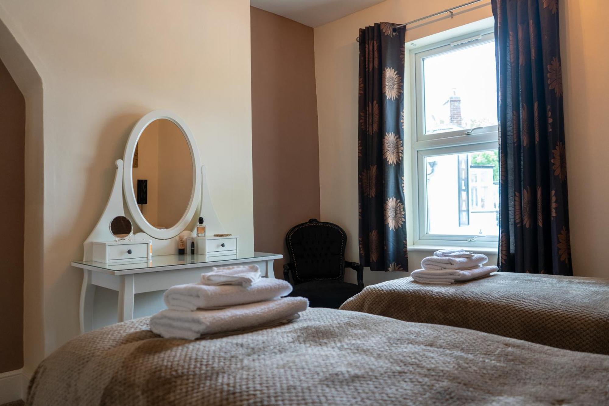 The Plumb Townhouse In Warwick Centre 빌라 외부 사진