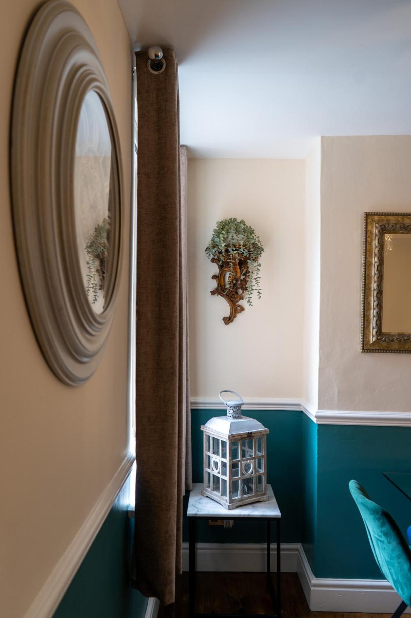 The Plumb Townhouse In Warwick Centre 빌라 외부 사진
